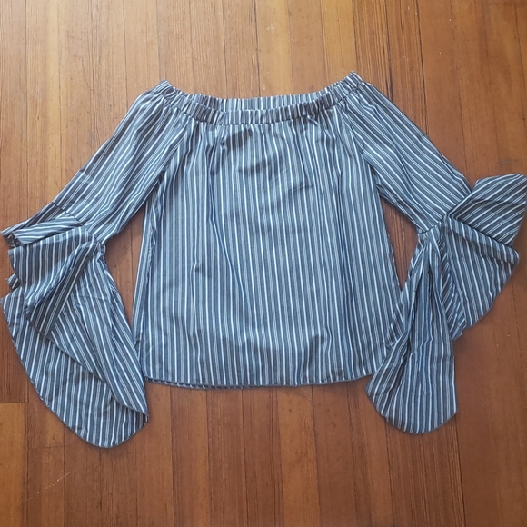 pebble and stone Tops - NWT Pebble and Stone Anthropology blouse off shoulder top size small